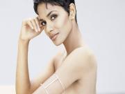 Halle Berry pale