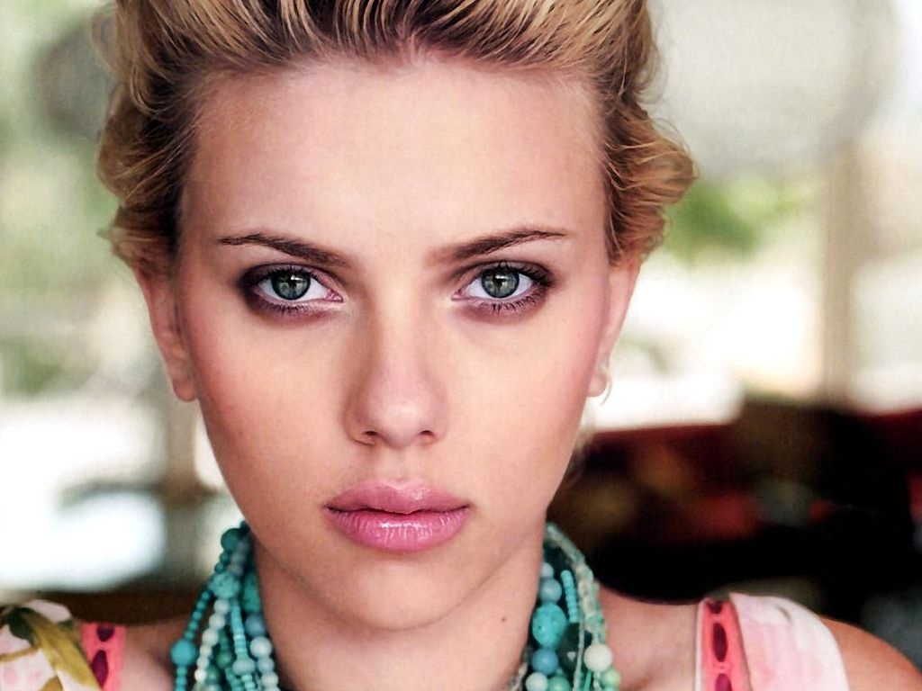 Fond d'ecran Scarlett Johansson portrait