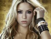 Shakira blonde
