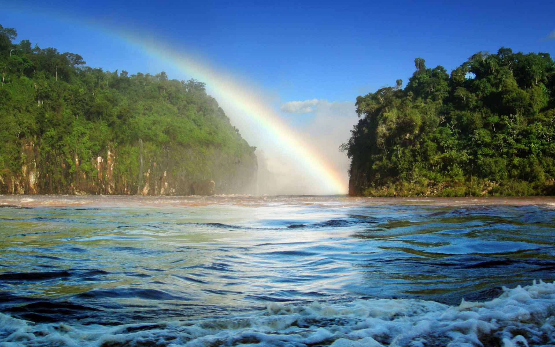 Fond d'ecran Arc en ciel en face du fleuve