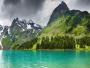 Magnique lac en montagne