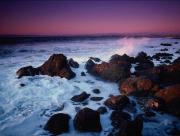 Ocean vagues sur rochers