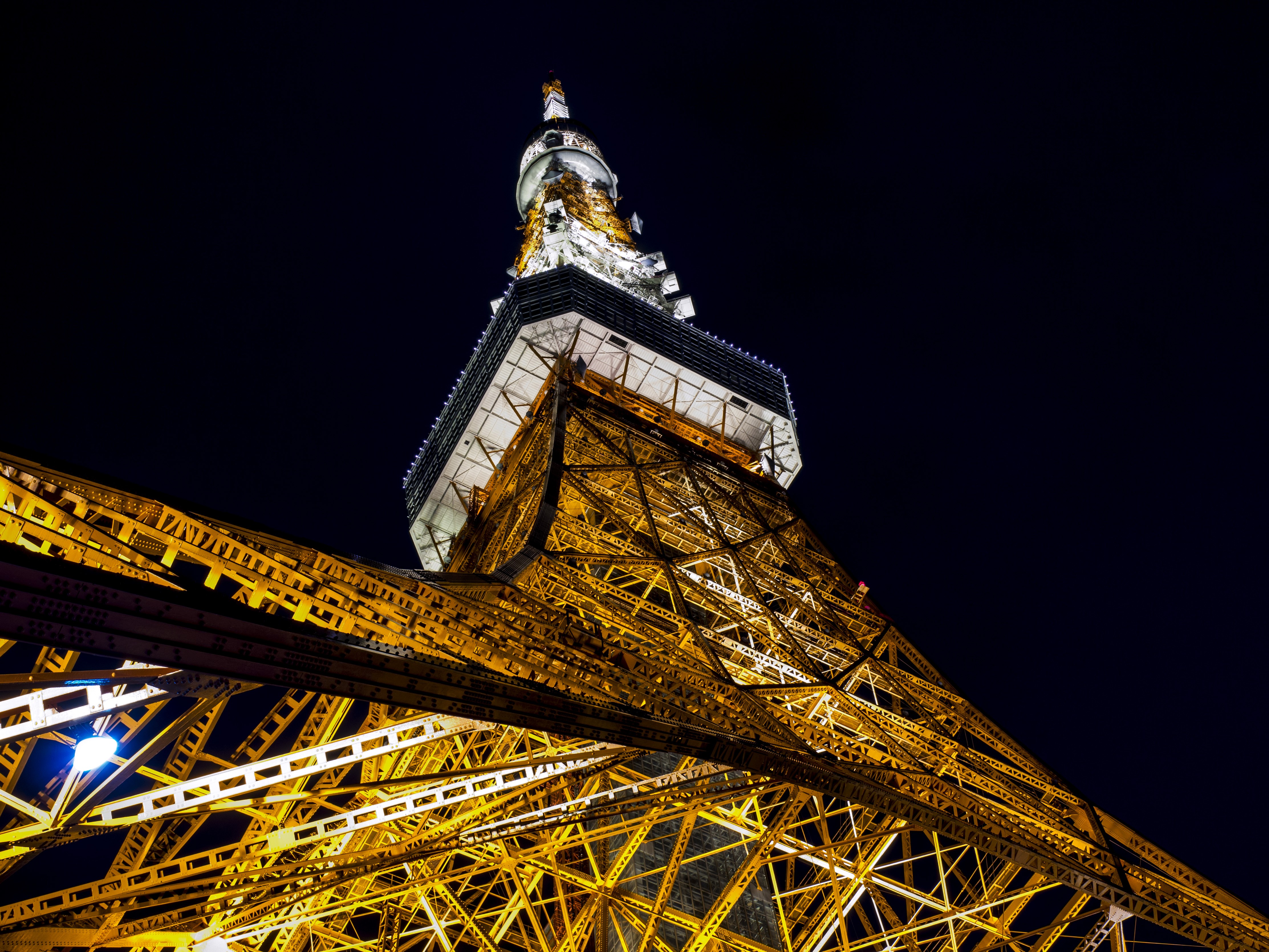 Fond d'ecran Tour Eiffel de nuit