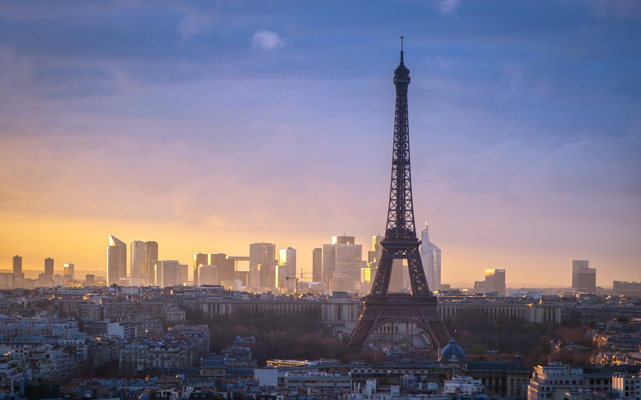 Fond d'ecran Tour Eiffel et et la Defense