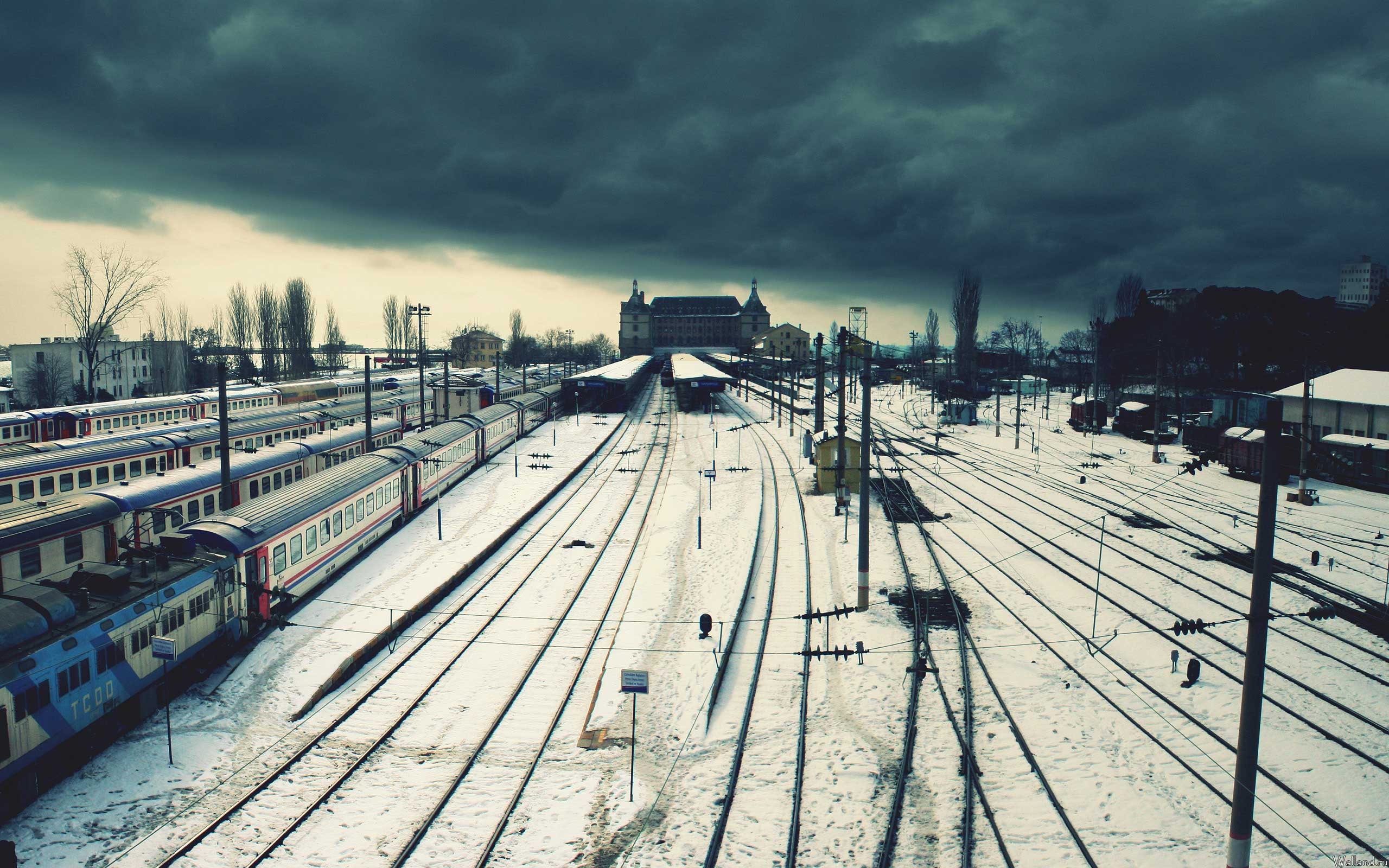 Fond d'ecran Gare voies ferrées sous la neige