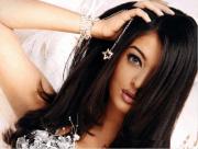 Aishwarya Rai longs cheveux