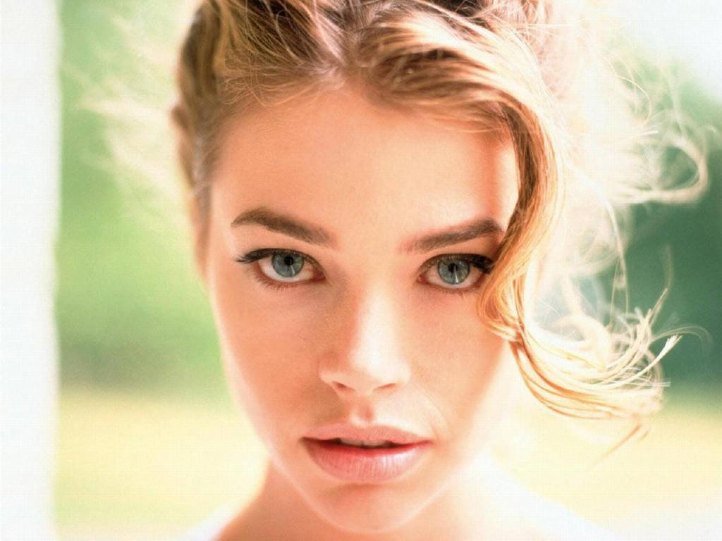 Fond d'ecran Denise Richards