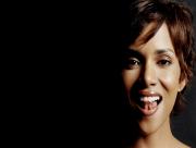 Halle Berry langue