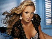 Katherine Heigl dans le vent