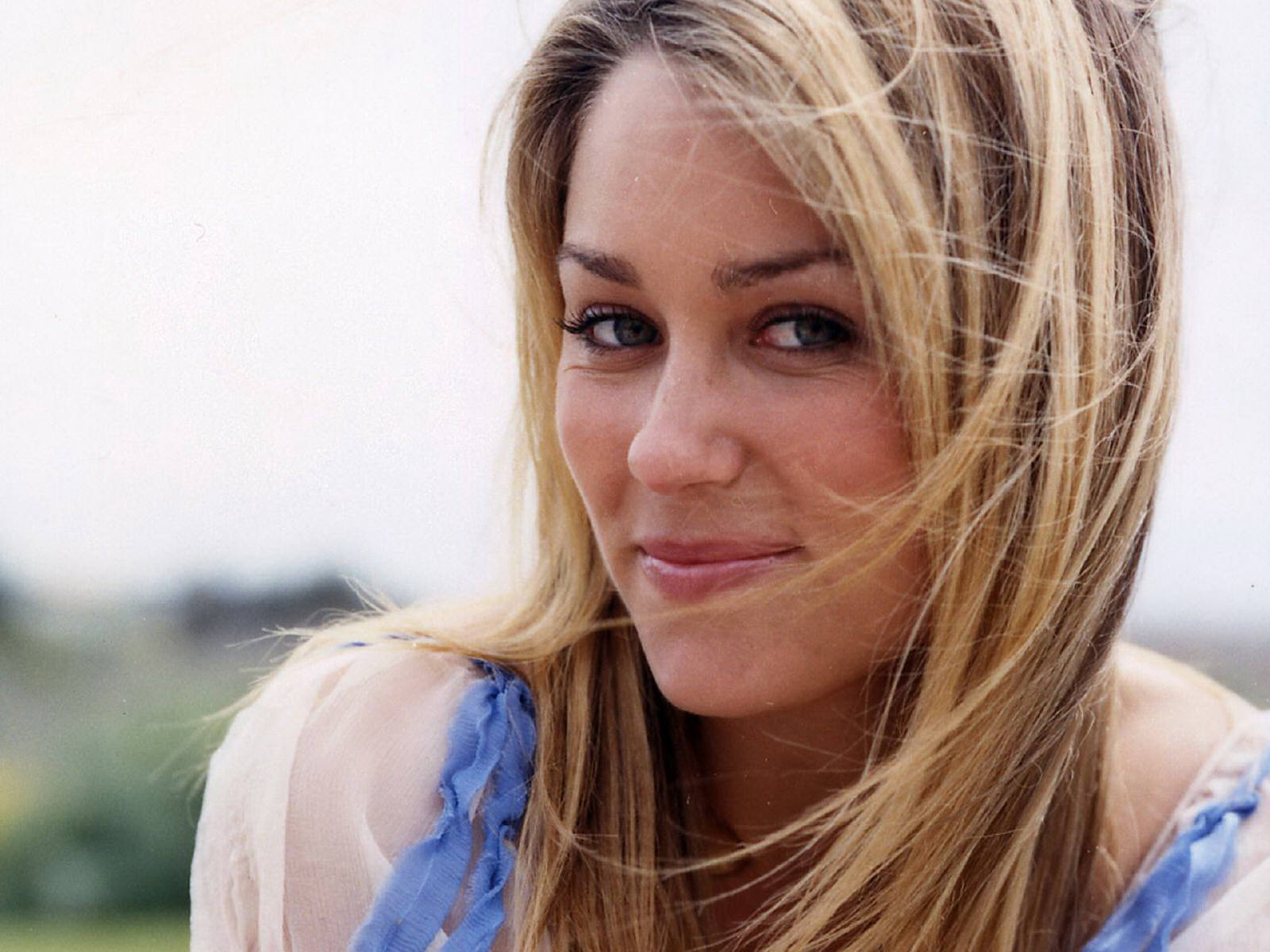 Fond d'ecran Lauren Conrad vent