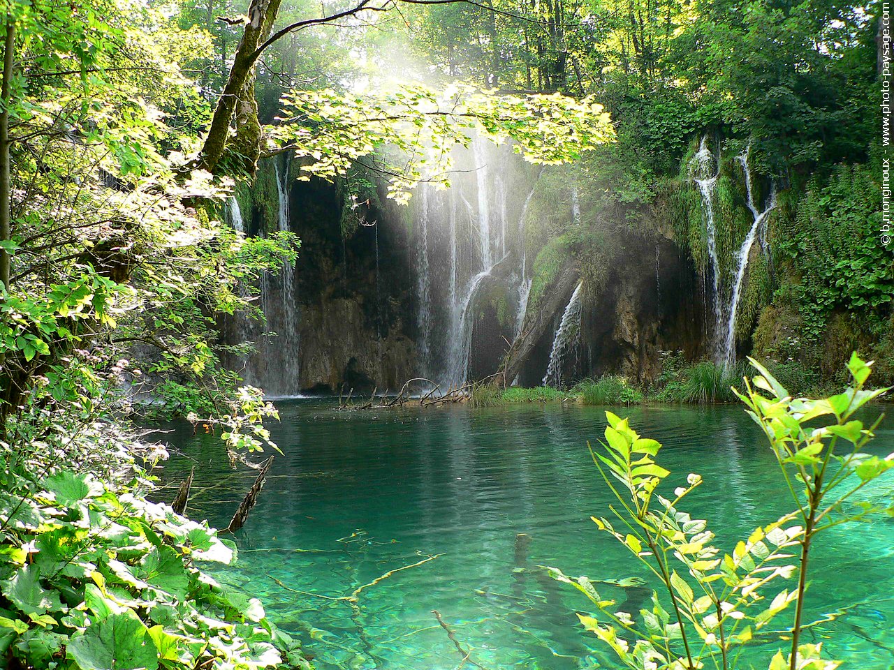 Fond d'ecran Magnifique Paysage Cascade