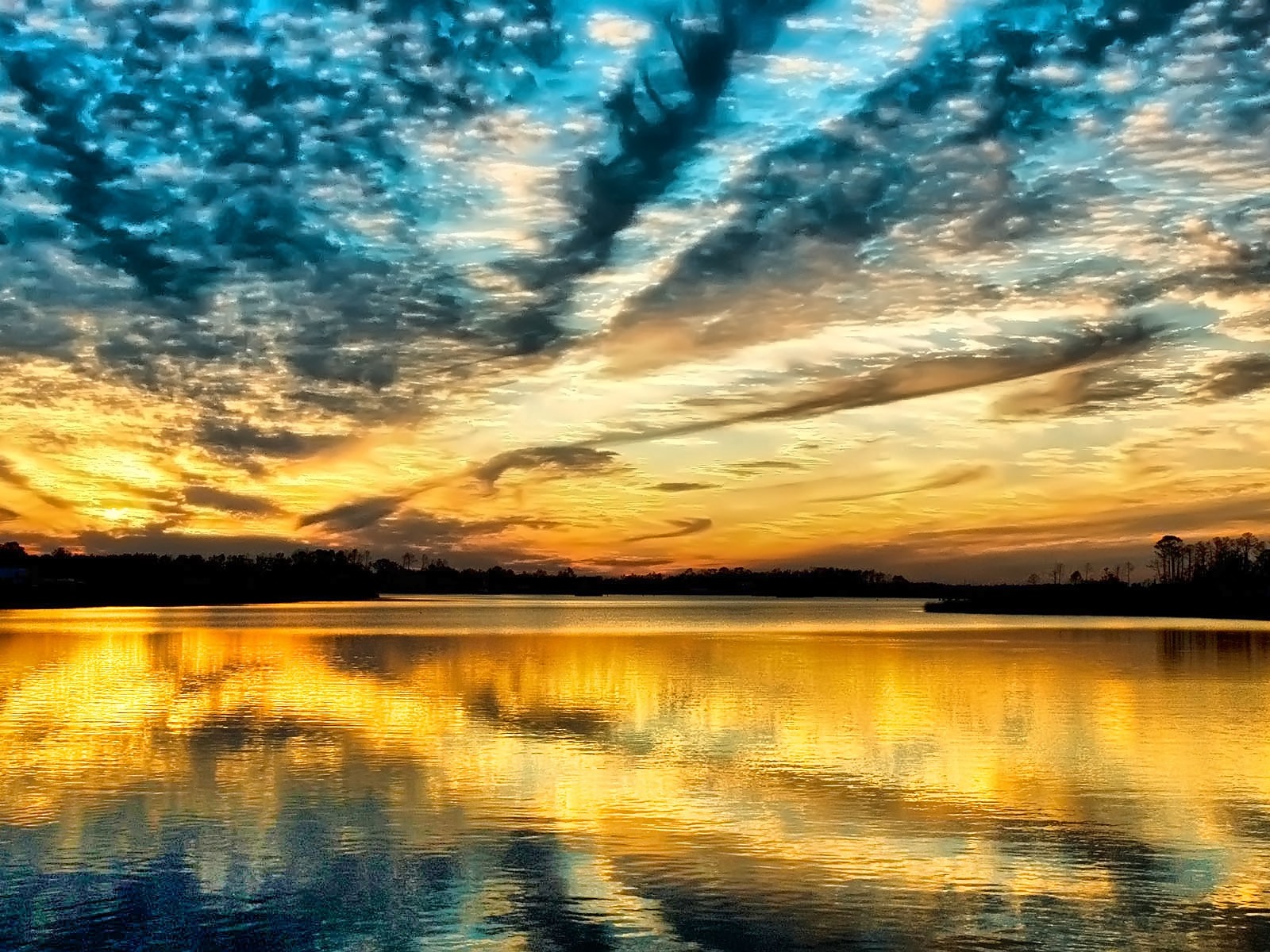 Fond d'ecran Ciel reflt sur l'eau