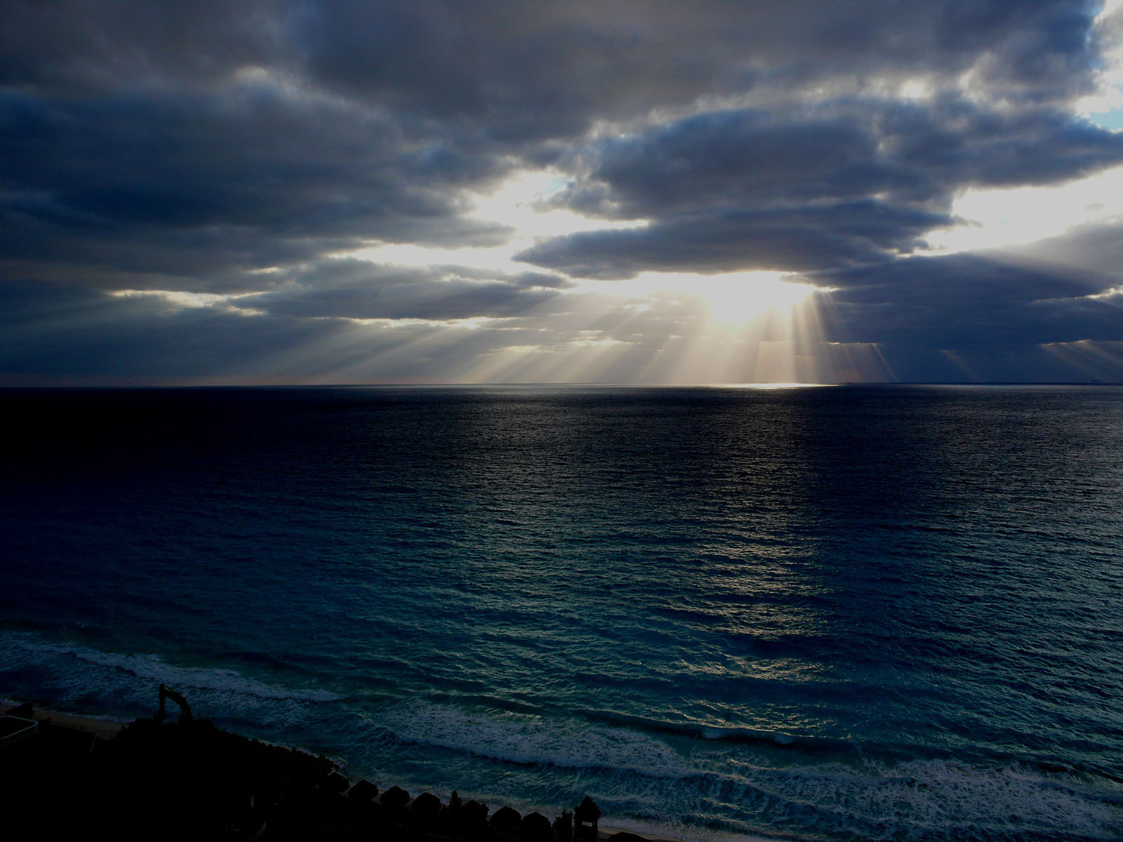 Fond d'ecran Couch de soleil sur la cote