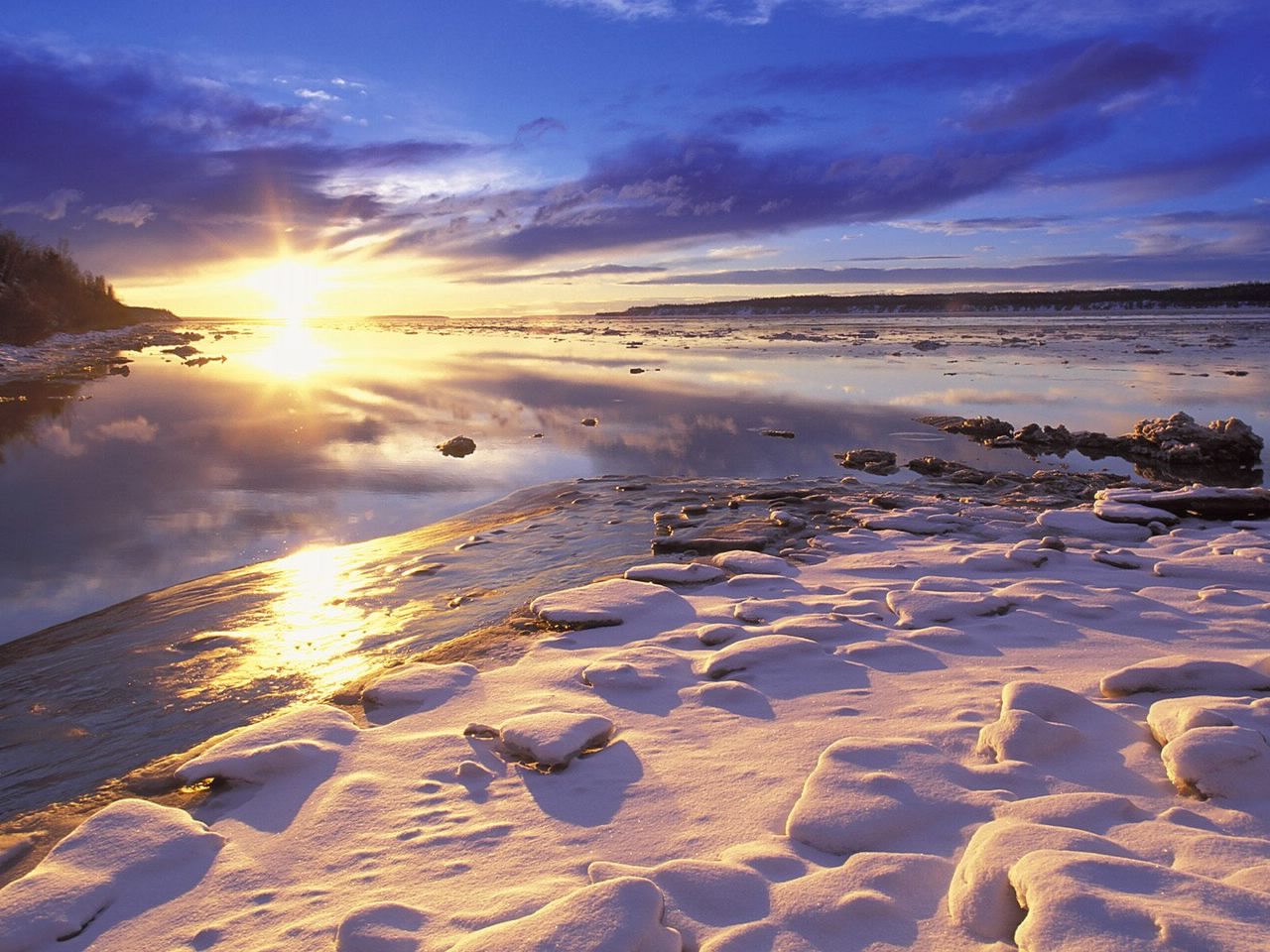 Fond d'ecran Couch de soleil sur la neige