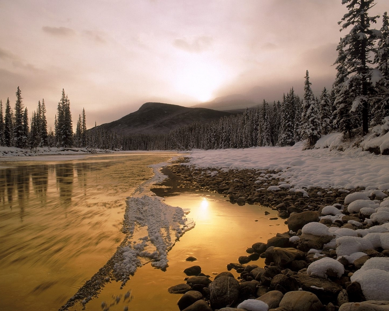 Fond d'ecran Rivire dore neige