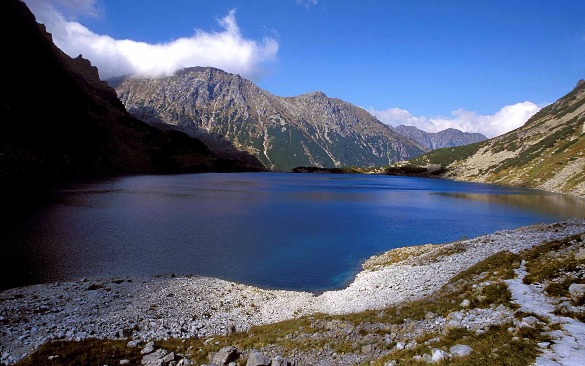 Fond d'ecran Lac de montagne