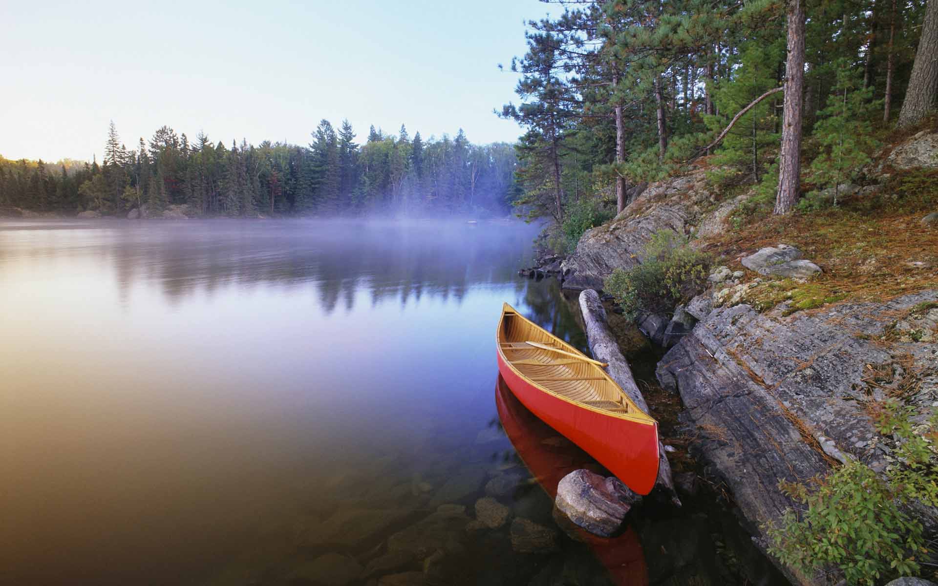 Fond d'ecran Lac en foret kayak