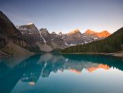 Lac miroir des montagnes