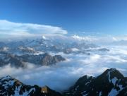 Montagne dans les nuages