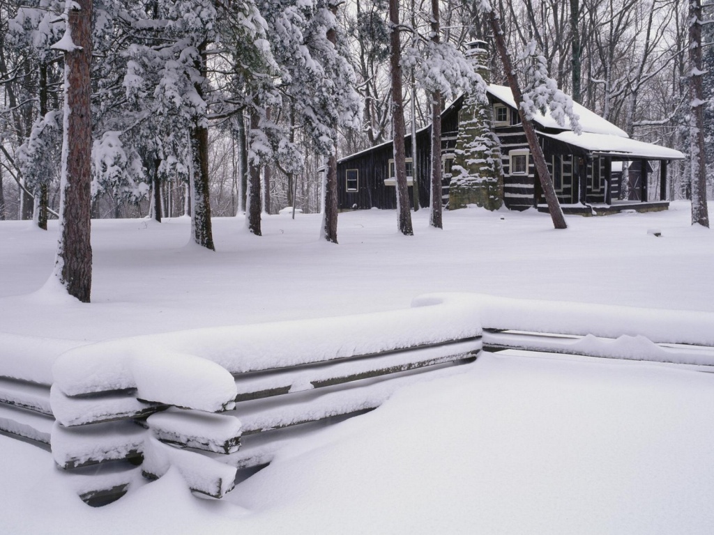 Fond d'ecran Chalet enneig dans les bois