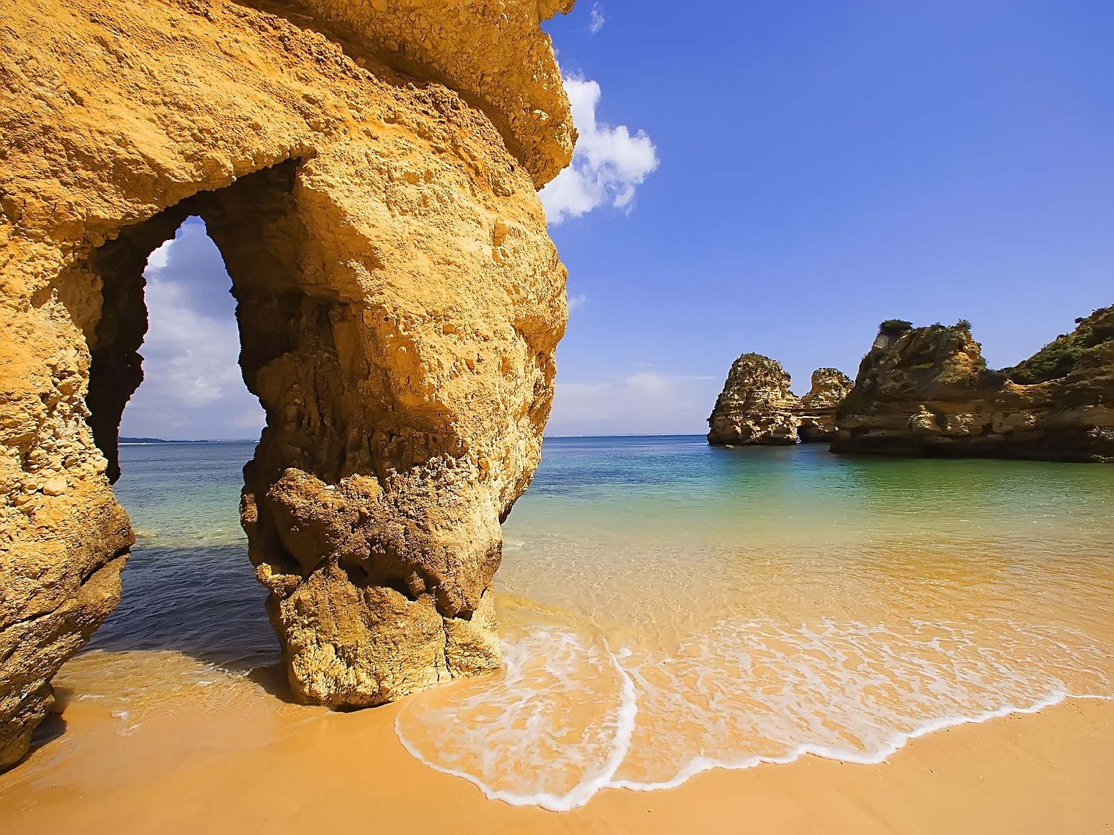 Fond d'ecran Rocher et plage