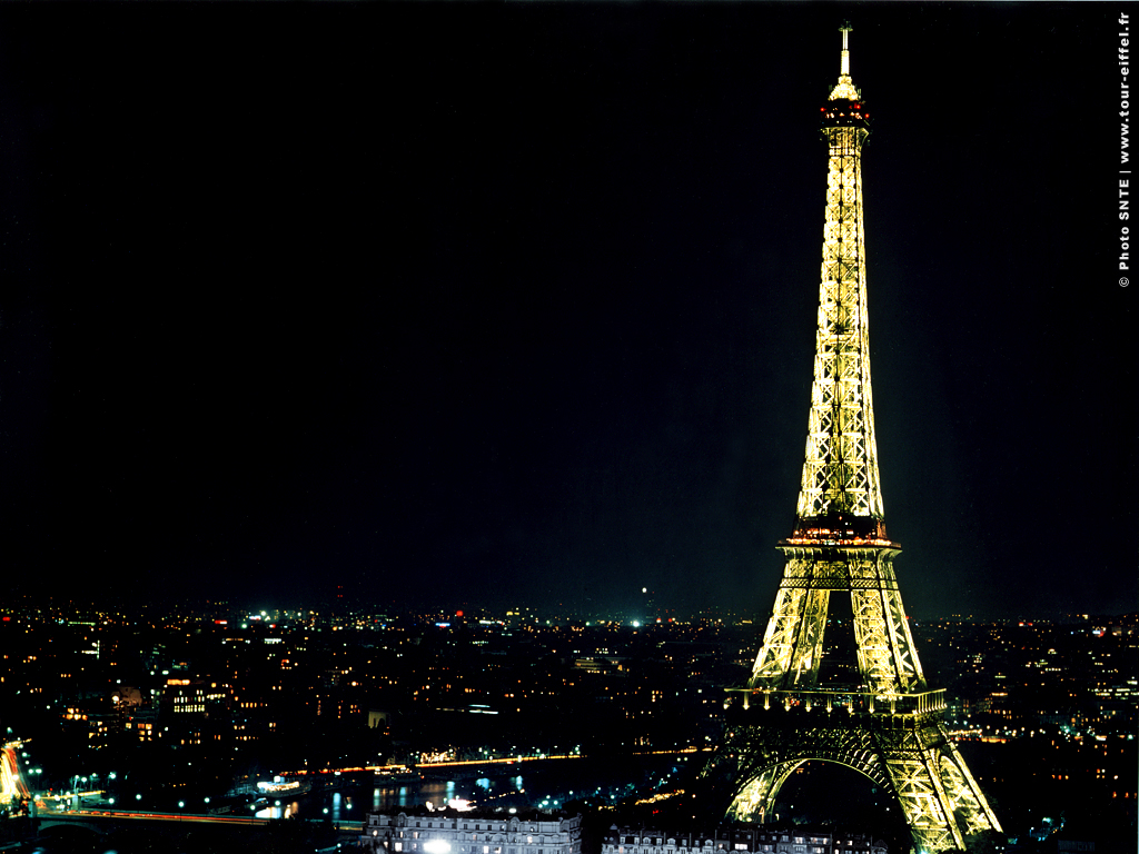 Fond d'ecran Tour Eiffel la nuit