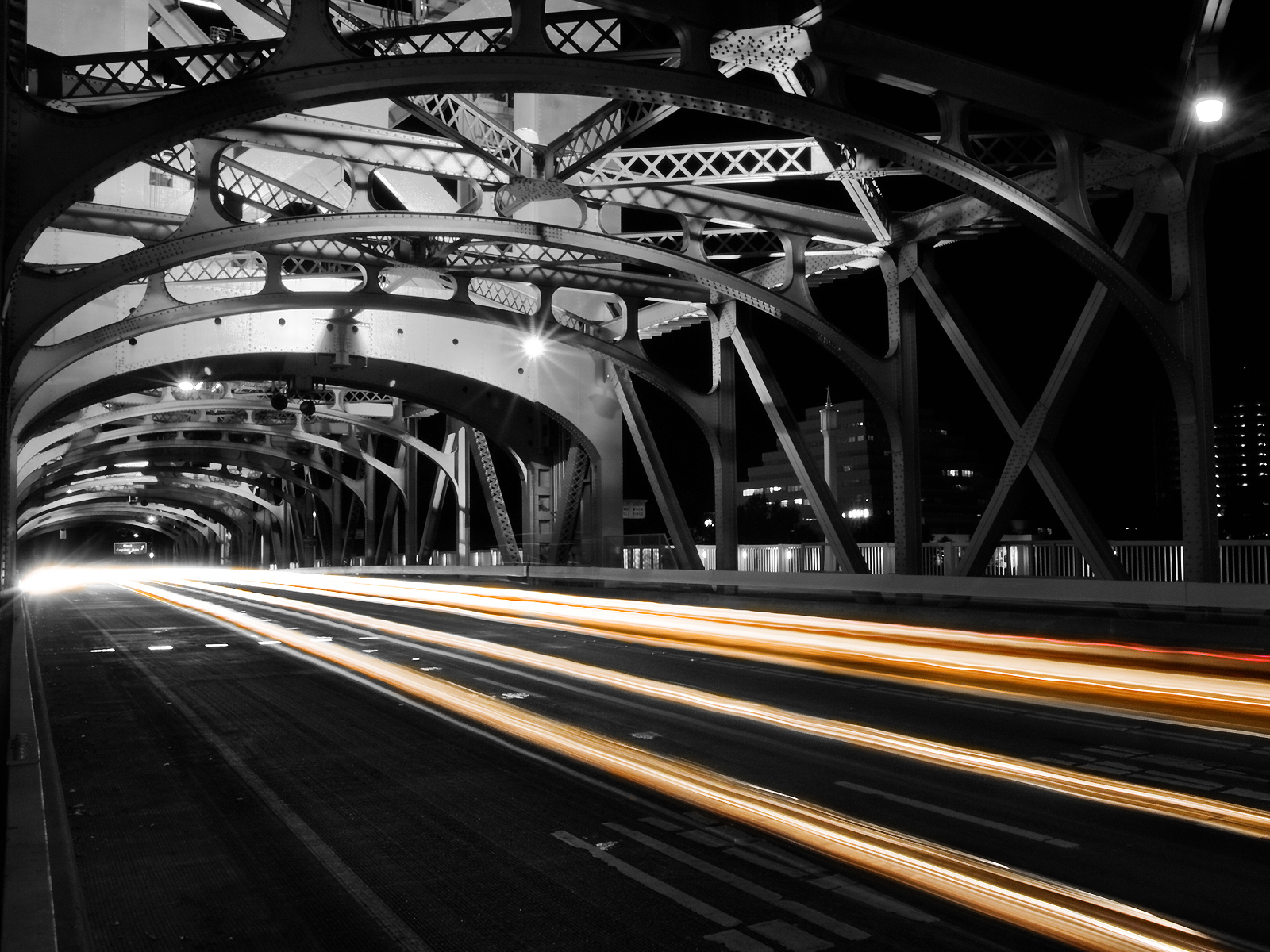 Fond d'ecran Sur le pont la nuit