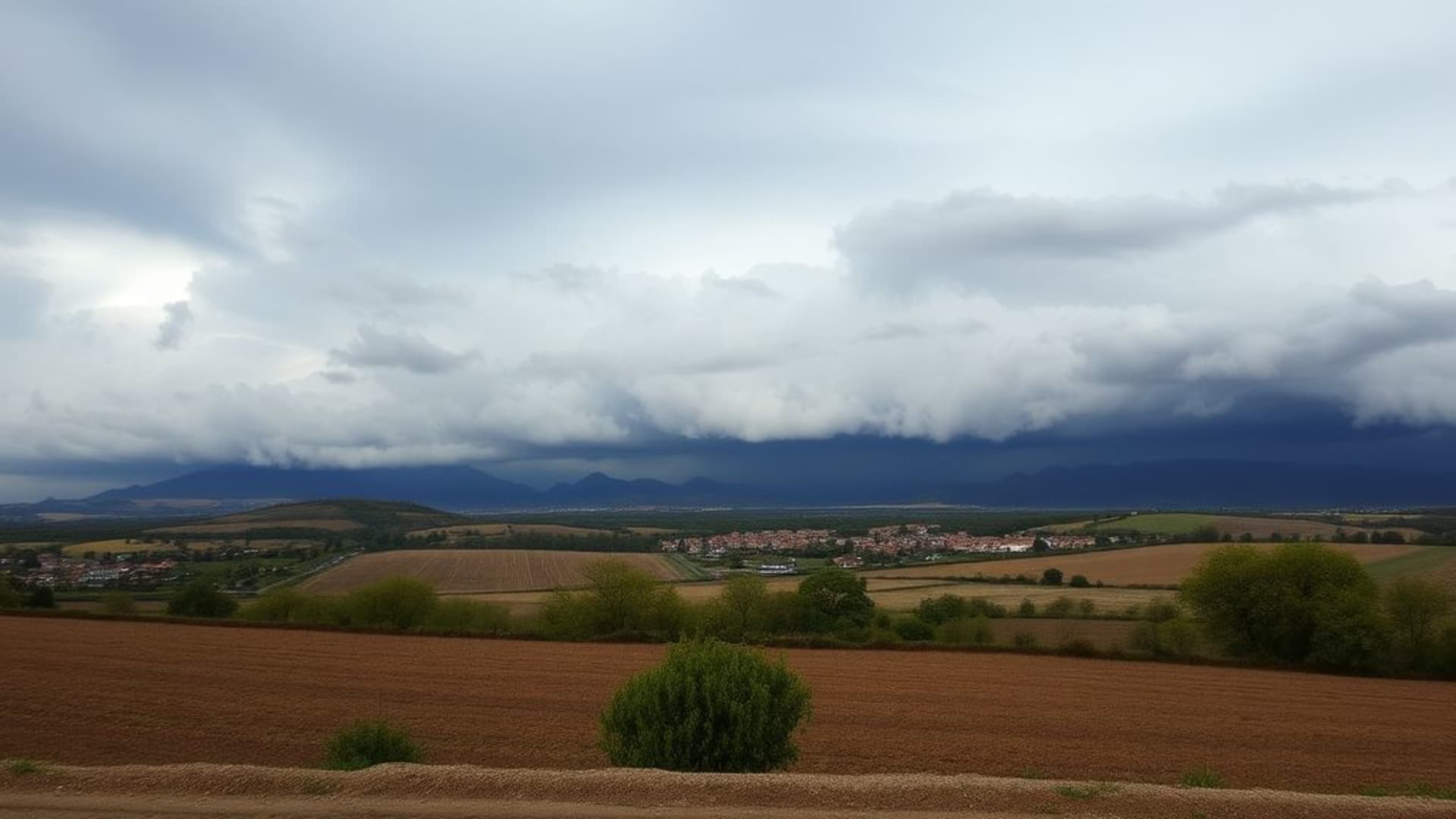 nuages de tempête en formation massive